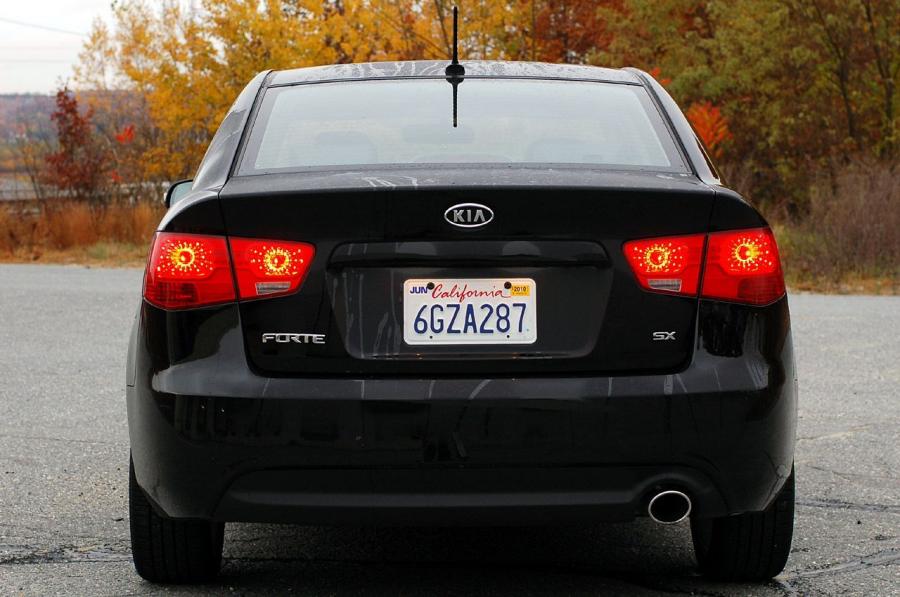  Kia Forte SX 2010 года  (фото 4 из 48)